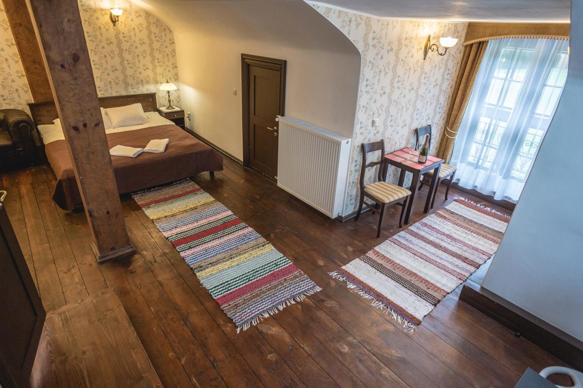 Hotelli Castle 3*