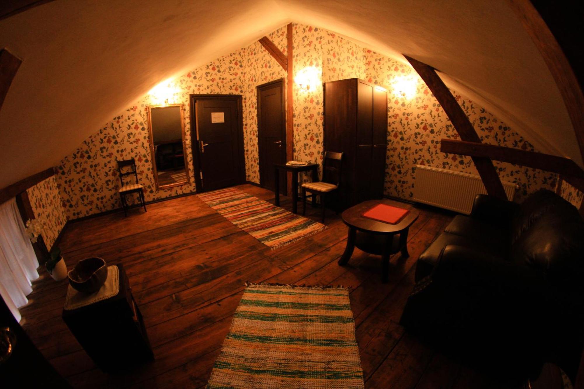 Hotelli Castle 3*