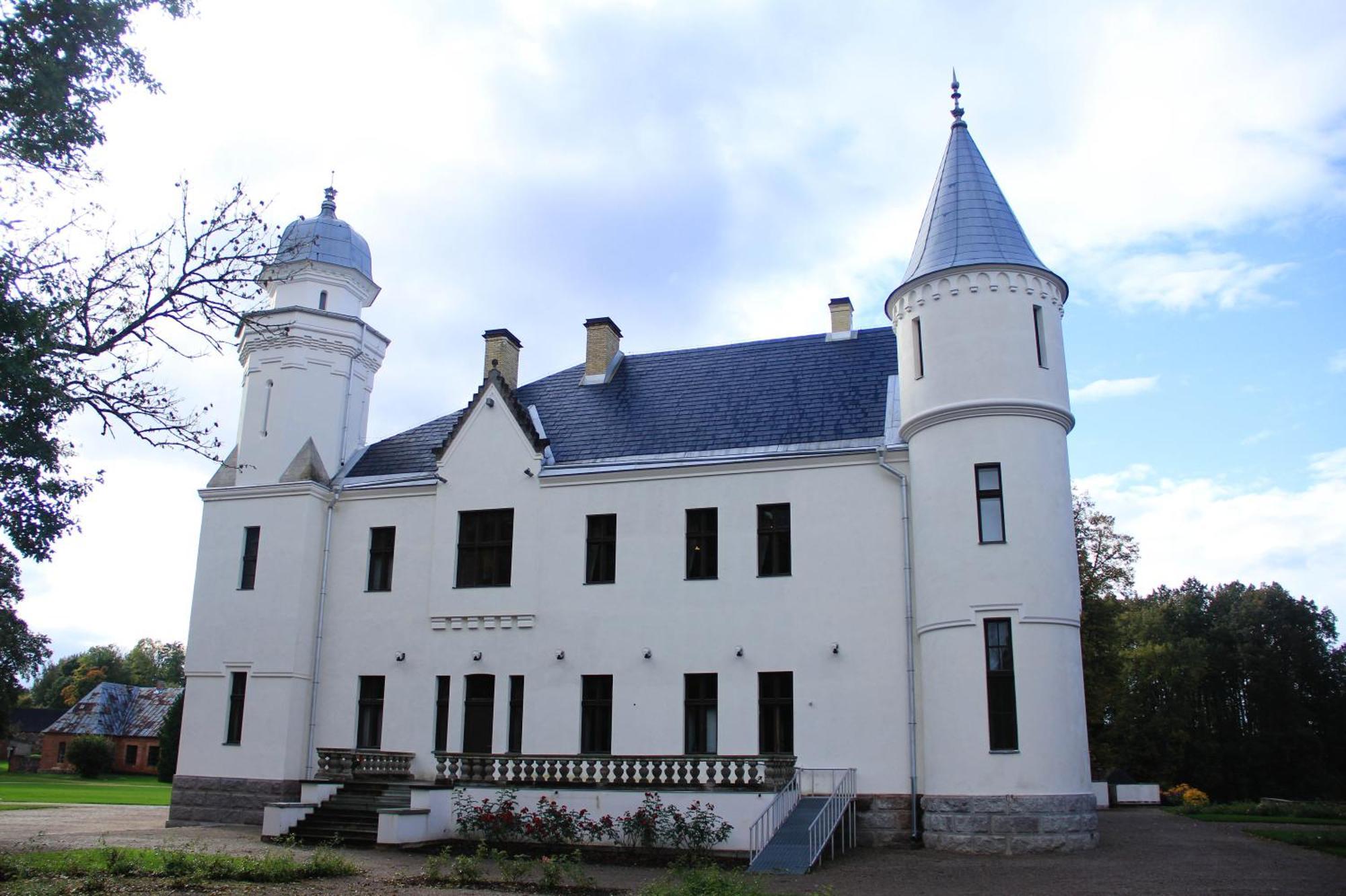 Hotell Castle 3*